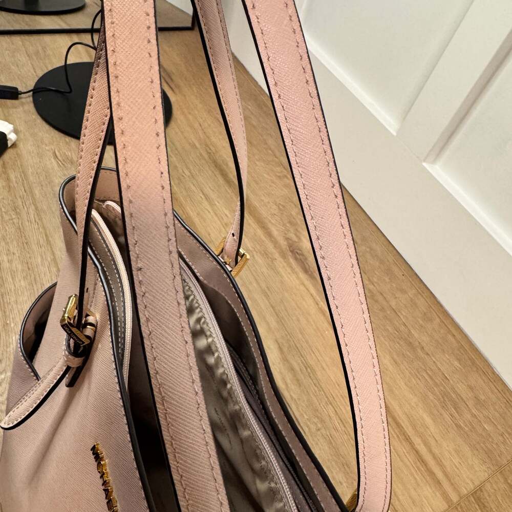 Michael Kors Charlotte Large Top Zip Saffiano Leather Tote in Powder Blush - Picture 9 of 16